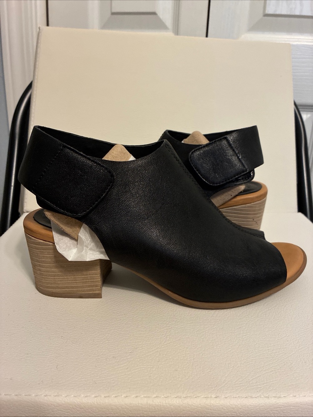 Korks by Kork-Ease Cayleigh Black Leather Block Heel Sandals Size 7.5M Open Toe - Picture 6 of 10